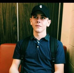 Meet your Posher, Andres